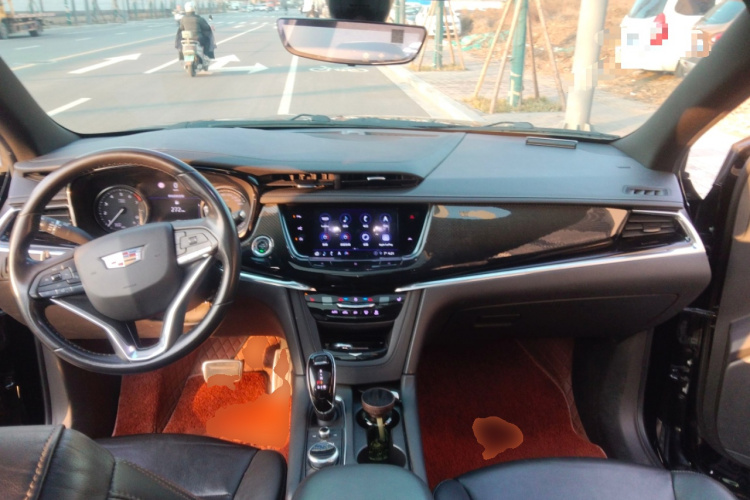 凯迪拉克XT6 2020款 28T 六座豪华型中控内饰12