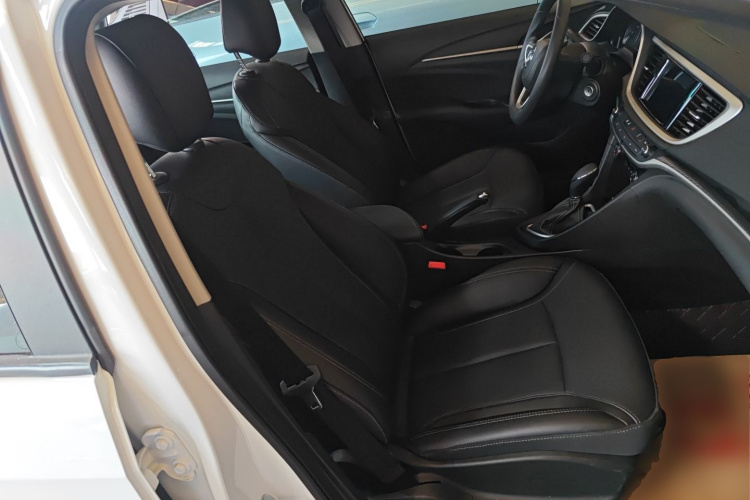 别克 英朗 2021款 改款 典范 1.5L 自动精英型中控内饰41