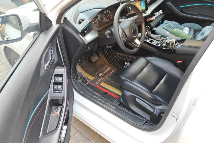 名爵 MG5 2021款 180DVVT CVT青春风尚版中控内饰20