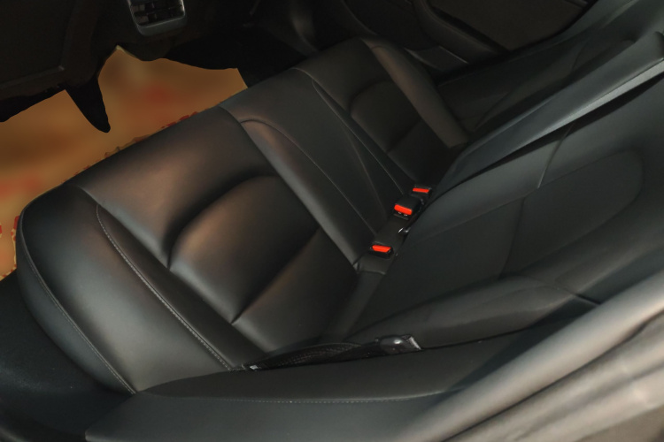 特斯拉 Model 3 2021款 标准续航后驱升级版 3D6中控内饰21