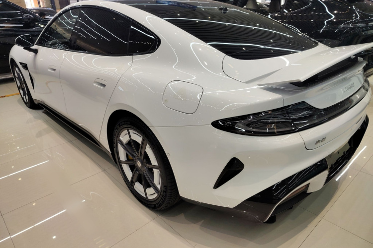 小米汽车 小米SU7 2024款 四驱超长续航高阶智驾Max版车身外观4