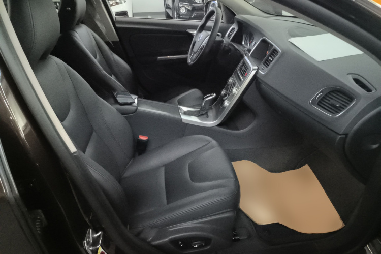 沃尔沃S60 2018款 S60L T3 智进版局部细节41