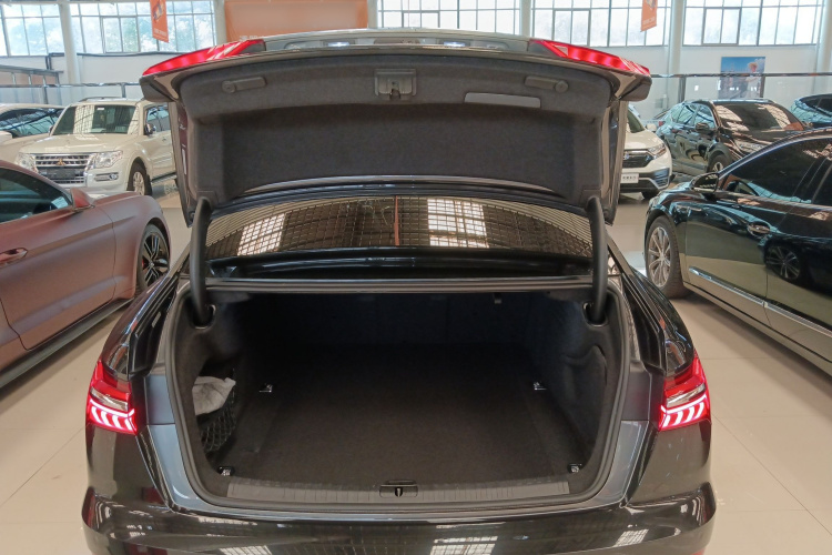 奥迪A6L 2019款 40 TFSI 豪华动感型局部细节23