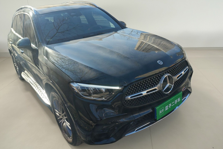 奔驰GLC 2024款 改款 GLC 300 L 4MATIC 动感型 5座车身外观3