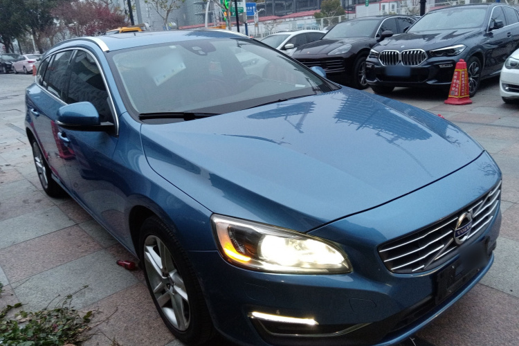 沃尔沃V60 2015款 T5 智雅版车身外观6002