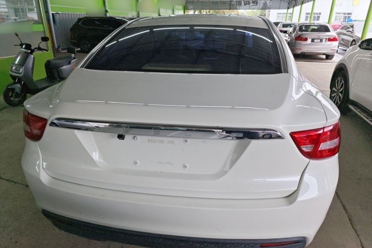 吉利汽车 博瑞 2015款 1.8T 舒适型车身外观6