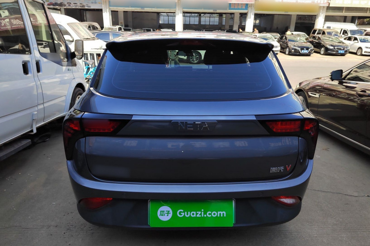 哪吒汽车 哪吒V 2021款 长续航娱乐版升级型车身外观6004