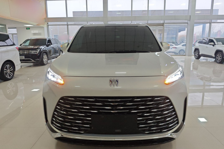 别克GL8新能源 2025款 陆尚 智享版 7座车身外观2