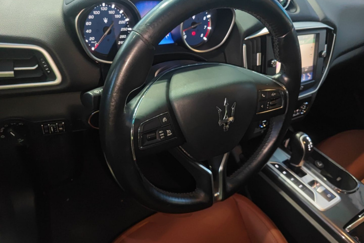 玛莎拉蒂 Ghibli 2014款 3.0T 标准版中控内饰13