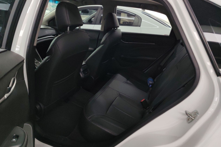 别克 英朗 2019款 18T 自动互联精英型 国VI中控内饰21