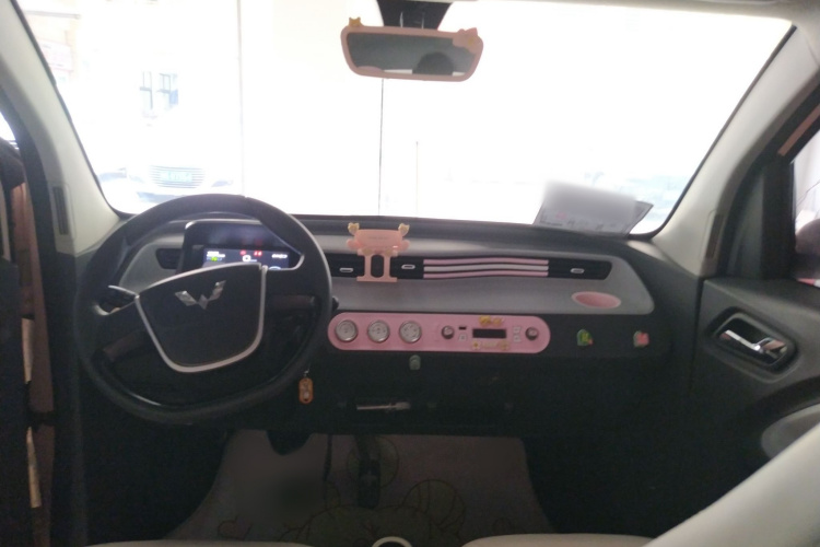 五菱汽车 宏光MINIEV 2021款 马卡龙时尚款 三元锂中控内饰7003