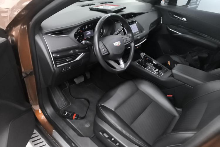 凯迪拉克XT4 2018款 28T 两驱技术型中控内饰20