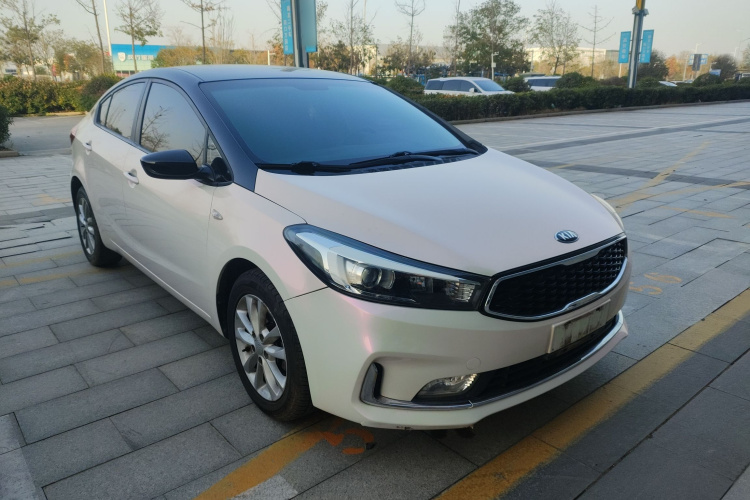 起亚K3 2016款 1.6L 自动GL车身外观3