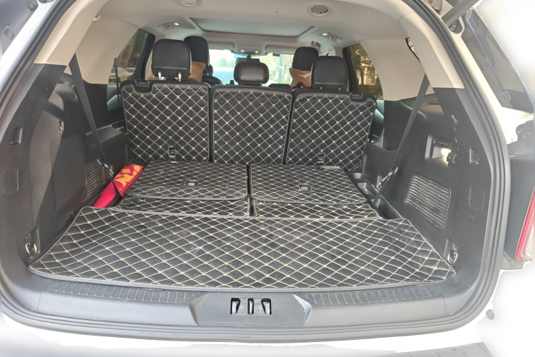 福特 探险者 2020款 EcoBoost 285 四驱钛金版 7座中控内饰23