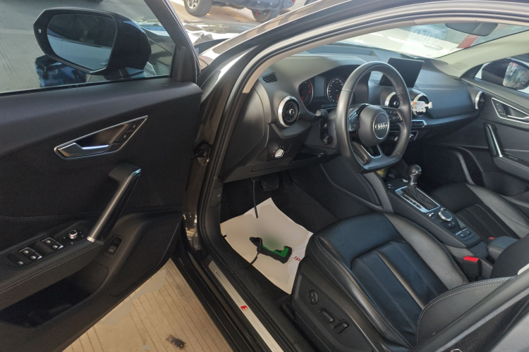 奥迪Q2L 2022款 35 TFSI 时尚动感型中控内饰7003