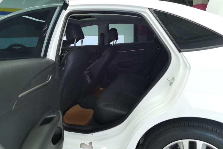 别克 英朗 2021款 改款 1.3T 自动轻混动精英型中控内饰21