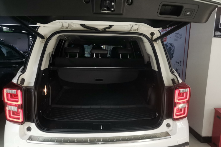 广汽传祺 传祺GS8 2017款 320T 四驱豪华智联版（七座）局部细节23