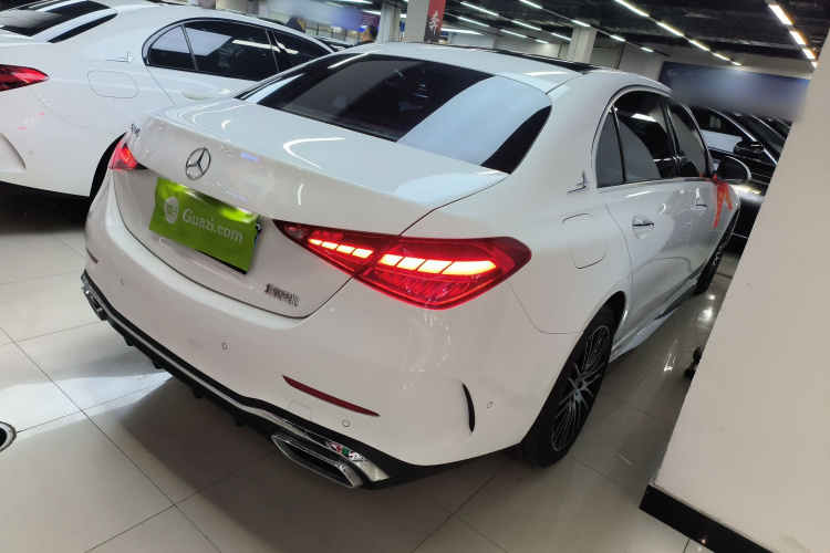 奔驰C级 2022款 C 260 L 运动版车身外观7