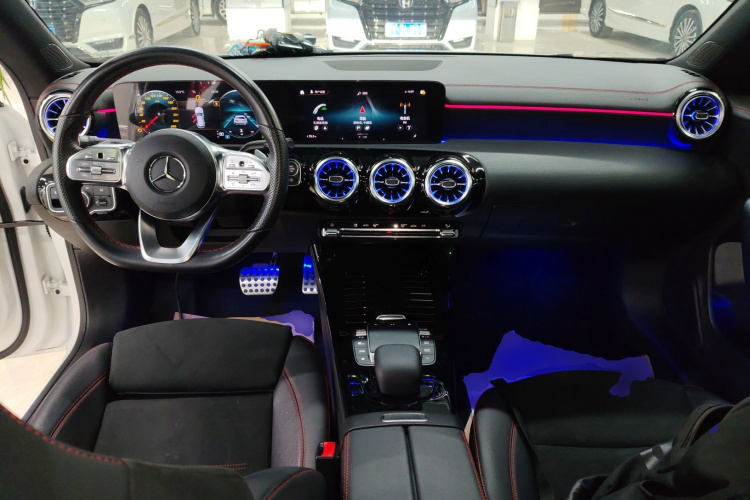 奔驰CLA 2022款 CLA 200 猎跑车中控内饰12