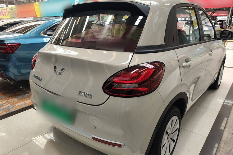 五菱汽车 五菱缤果 2024款 203km 轻享款车身外观6