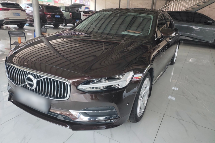 沃尔沃S90 2019款 T5 智远版车身外观1