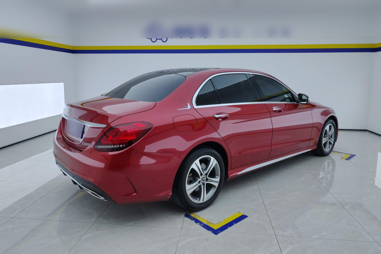 奔驰C级 2019款 C 260 L 运动版车身外观7