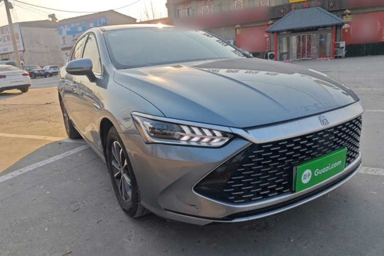 比亚迪 秦PLUS 2024款 荣耀版 DM-i 55KM领先型车身外观6002