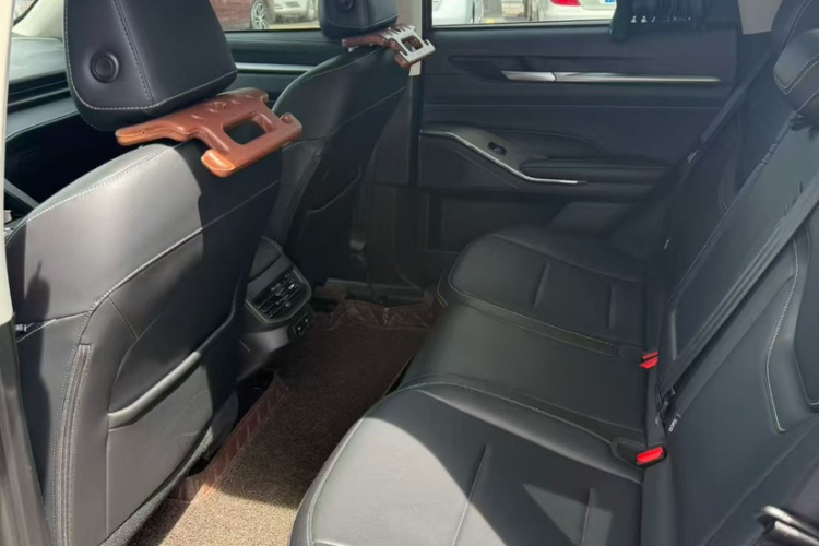 哈弗H6 2021款 第三代 1.5T 自动两驱Supreme中控内饰7003