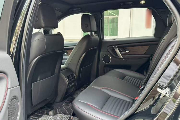 路虎 发现运动版新能源 2022款 改款 P300e 插电式电动混合版中控内饰7004