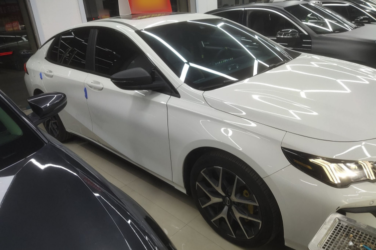 广汽传祺 影豹 2022款 270T DCT J16银河战机版车身外观6002