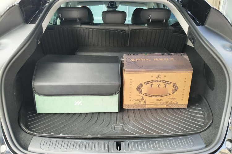 智己汽车 智己LS6 2023款 Max 标准版中控内饰23