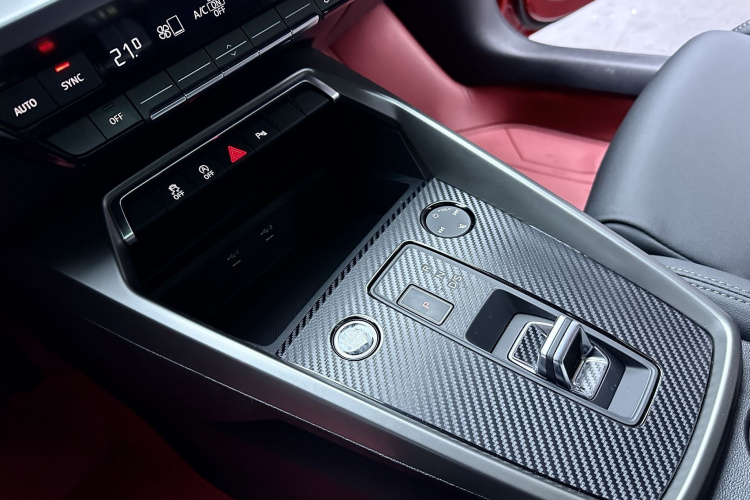 奥迪A3 2023款 改款 A3L Limousine 35 TFSI 时尚运动型中控内饰7006