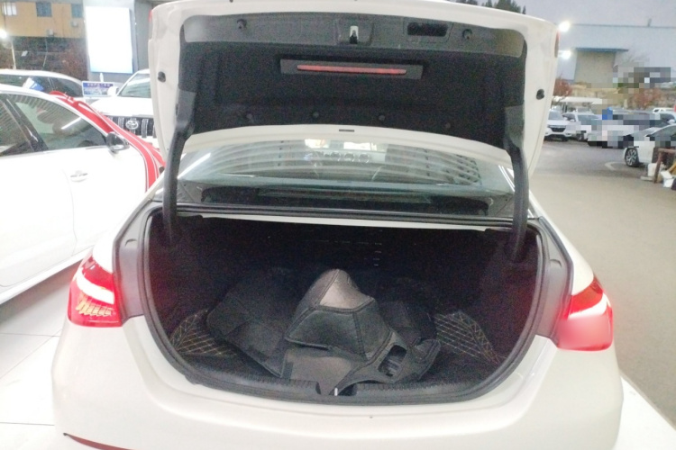 奔驰C级 2022款 改款 C 200 L 运动版机舱底盘23