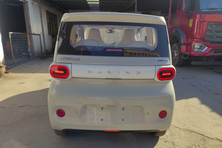 五菱汽车 宏光MINIEV 2024款 第三代 215km 青春版车身外观6