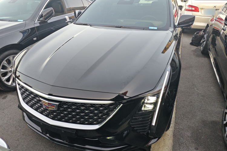 凯迪拉克CT5 2025款 28T 城市运动版车身外观2