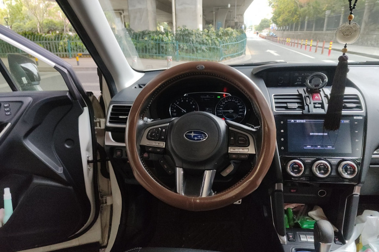 斯巴鲁 森林人 2018款 2.5i 尊贵导航版EyeSight中控内饰13
