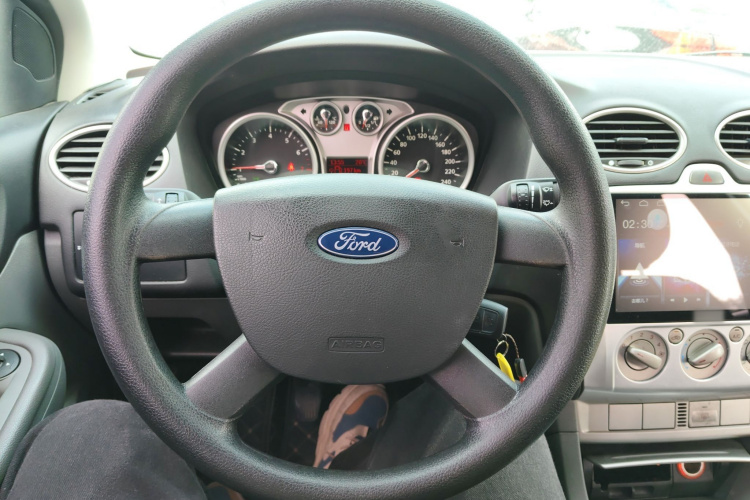 福特 福克斯 2013款 两厢经典 1.8L 手动基本型局部细节13