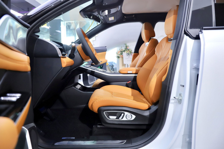 小鹏G9 2025款 625 长续航 Max局部细节19