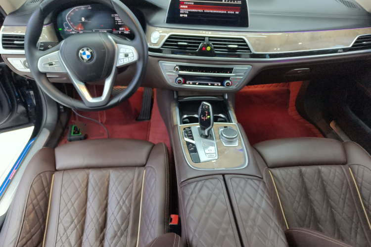 宝马7系 2021款 740Li 领先型 豪华套装中控内饰12