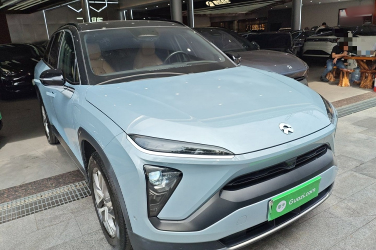 蔚来ES6 2020款 600KM 运动版车身外观3