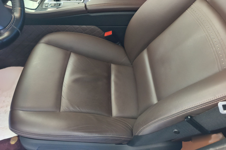 宝马5系 2014款 525Li 豪华设计套装局部细节9001