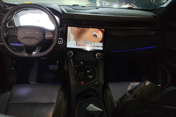 领克01 EM-P 2023款 1.5TD EM-P PM中控内饰12