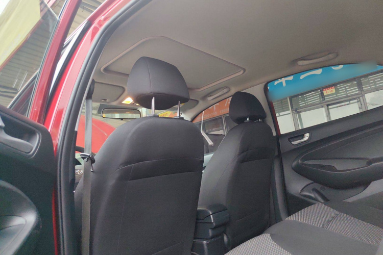 现代 瑞纳 2017款 1.4L 自动跃享版 国V中控内饰22