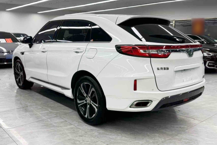 本田UR-V 2017款 370TURBO 两驱尊贵版 国V车身外观6003