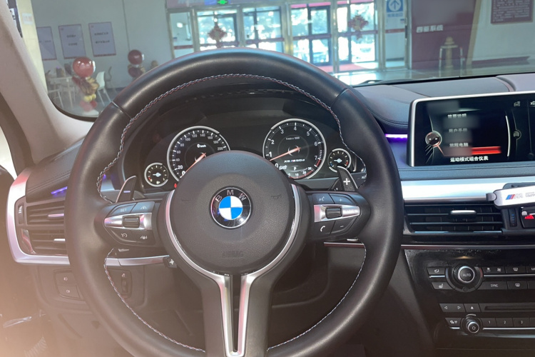 宝马X6（平行进口） 中控内饰7004