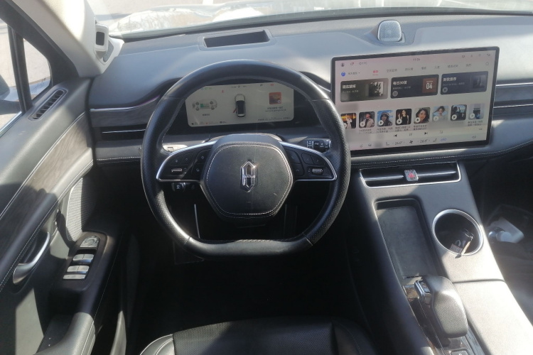 鸿蒙智行 问界M5 2022款 增程四驱性能版中控内饰13