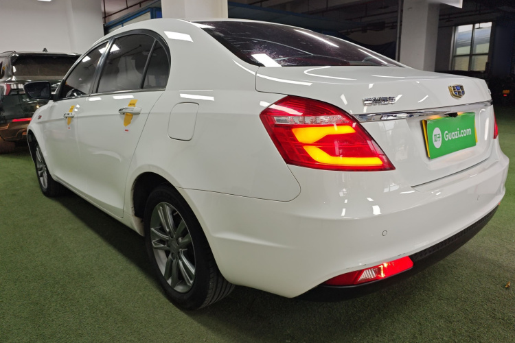 吉利汽车 帝豪 2017款 三厢百万款 1.5L 手动向上互联版车身外观4