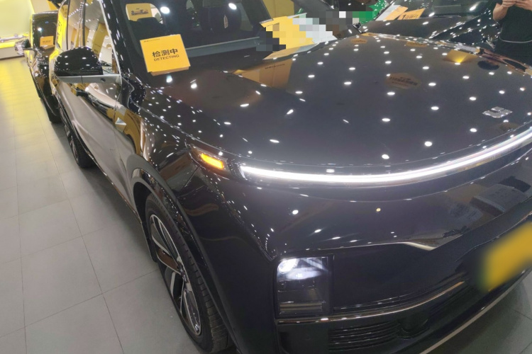 理想汽车 理想L9 2022款 Max车身外观3