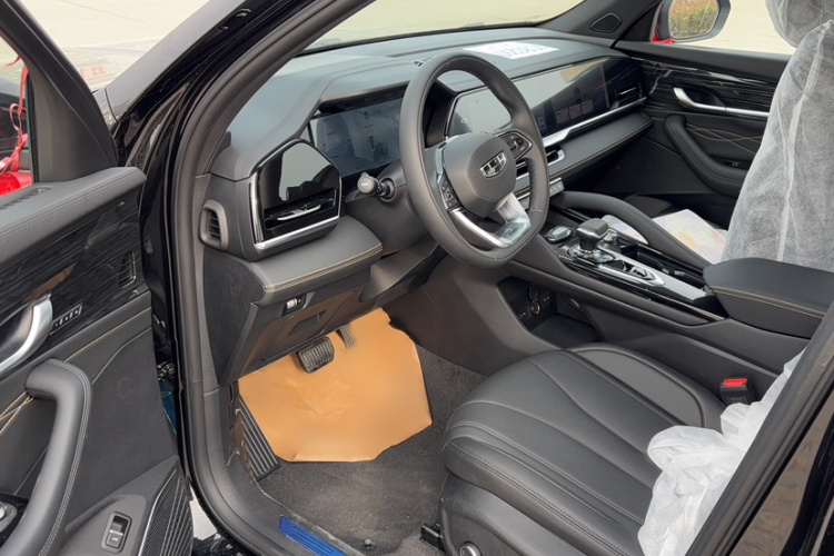 吉利汽车 星越L 2024款 2.0TD DCT EVO两驱长风版中控内饰7002