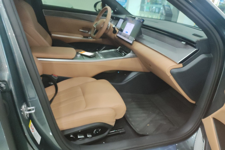 比亚迪 汉L 2025款 DM-p 四驱激光雷达旗舰型局部细节41